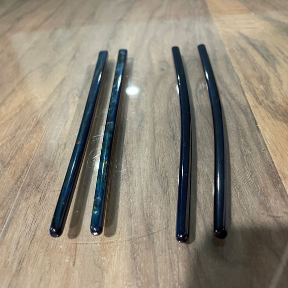 Excellent Condition Set of 2, 2-Piece Hair Sticks - Picture 4 of 5